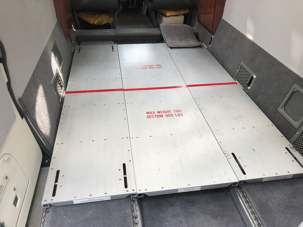 cargo floor Kingair